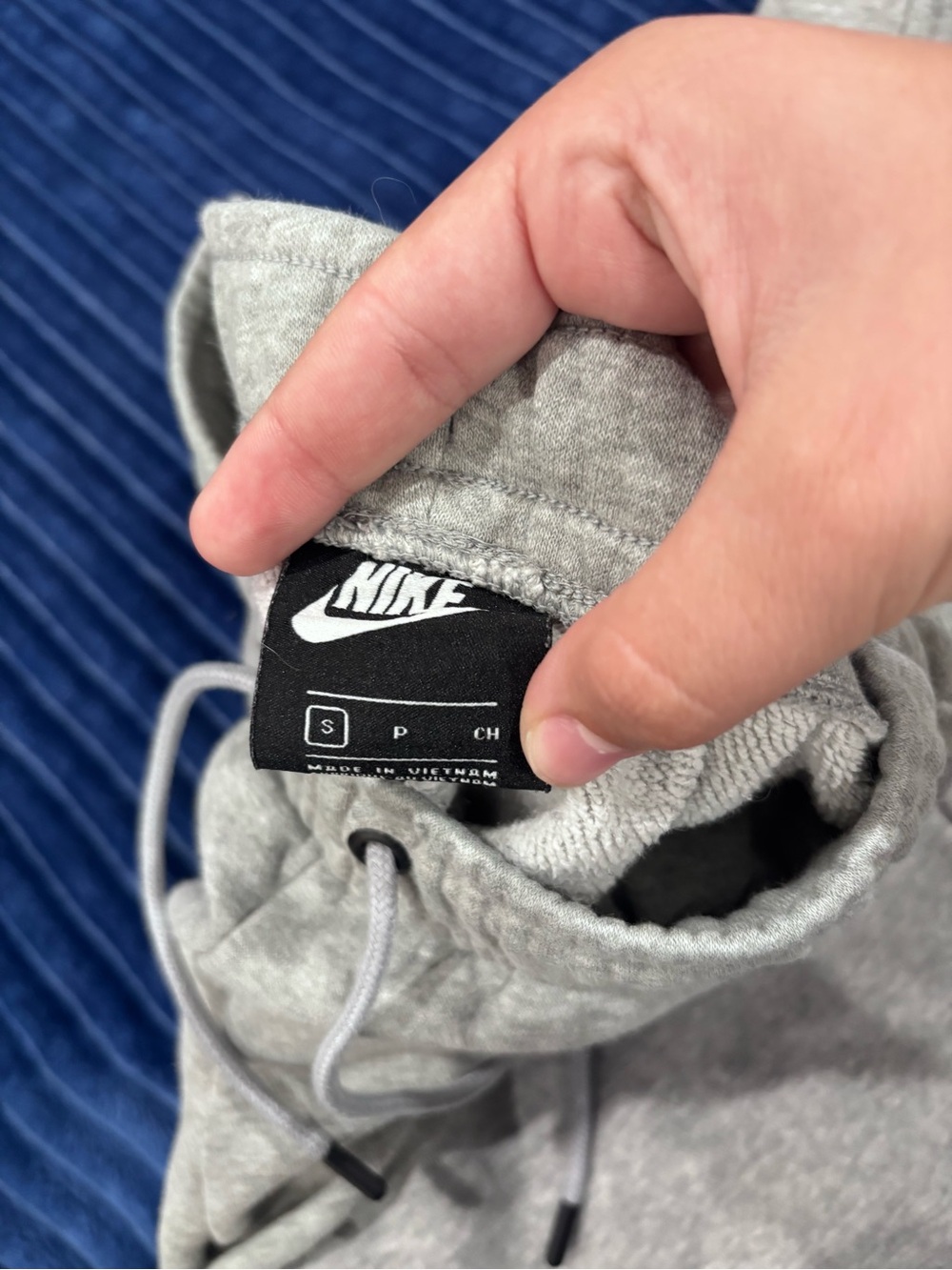 Nike Kids Light Gray Fleece Joggers with White Swoosh - Picture 2 of 5